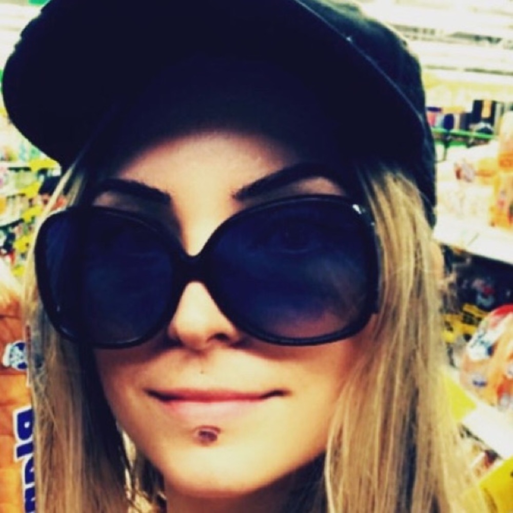 Meet your Posher, Kacie